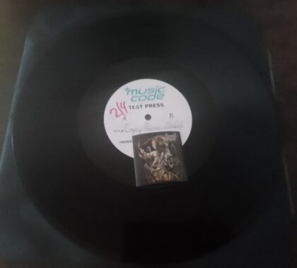 Testpress 1 - LP - Empty throne (Usa) - "Unholy"